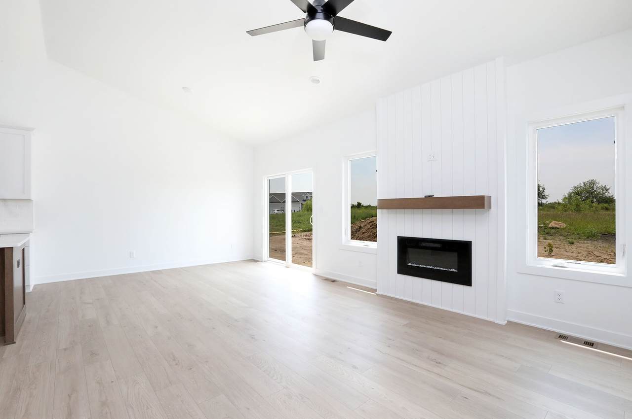 2500 6th Street - Photo 1