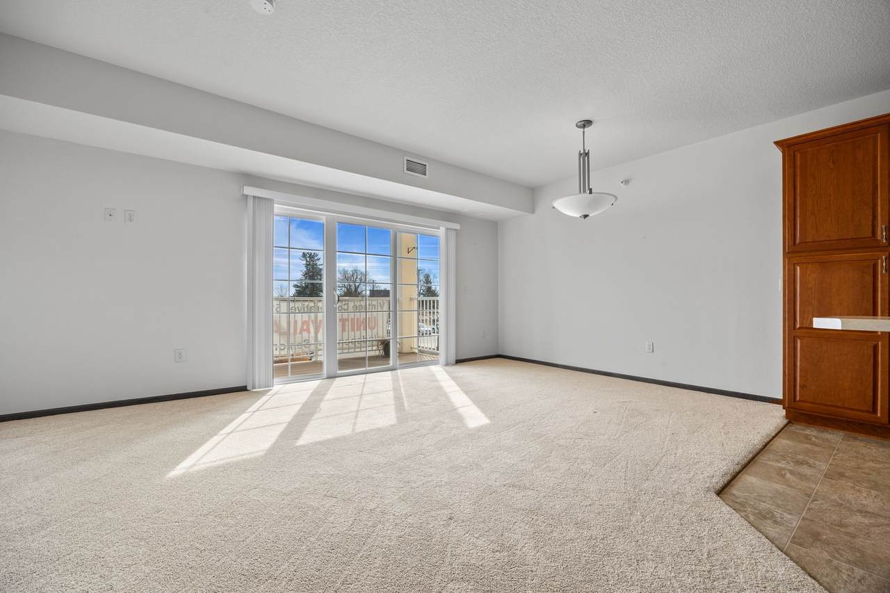 600 Hillcrest Avenue - Photo 1