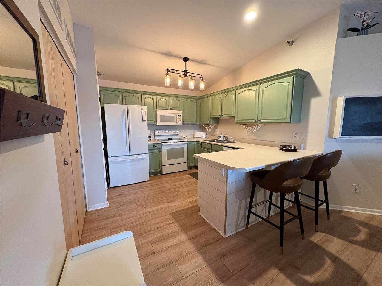 1335 6th Street - Photo 1