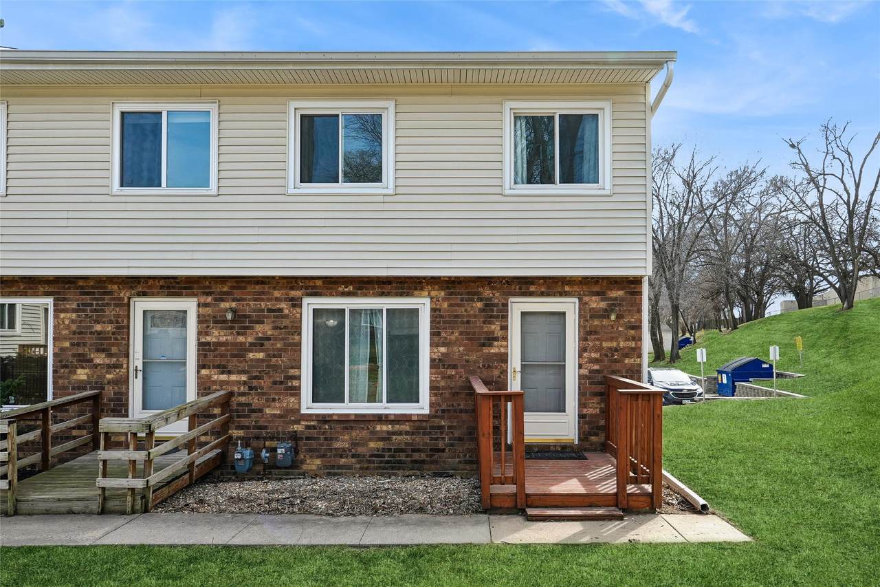 268 Holiday Circle - Photo 1