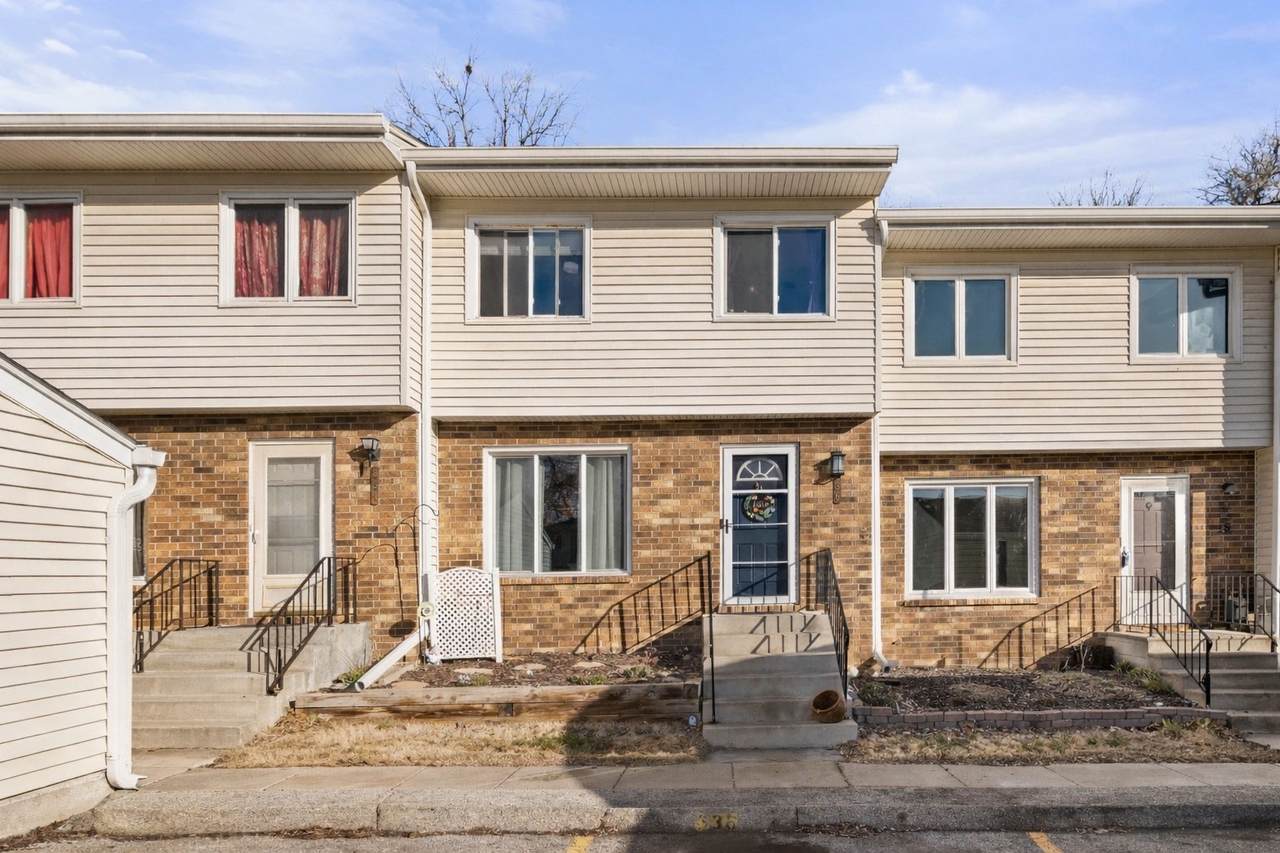 336 Holiday Circle - Photo 1