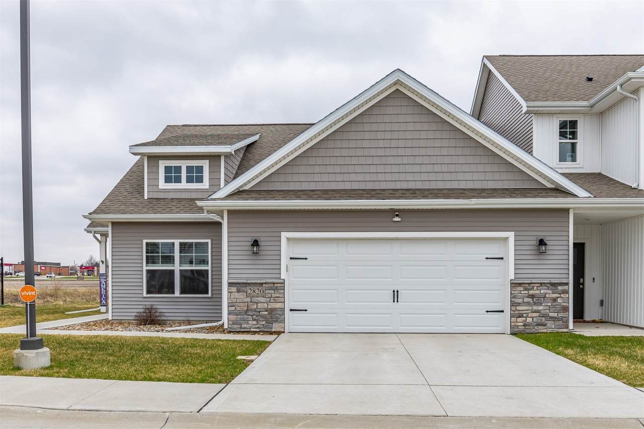 2820 32nd Lane - Photo 1