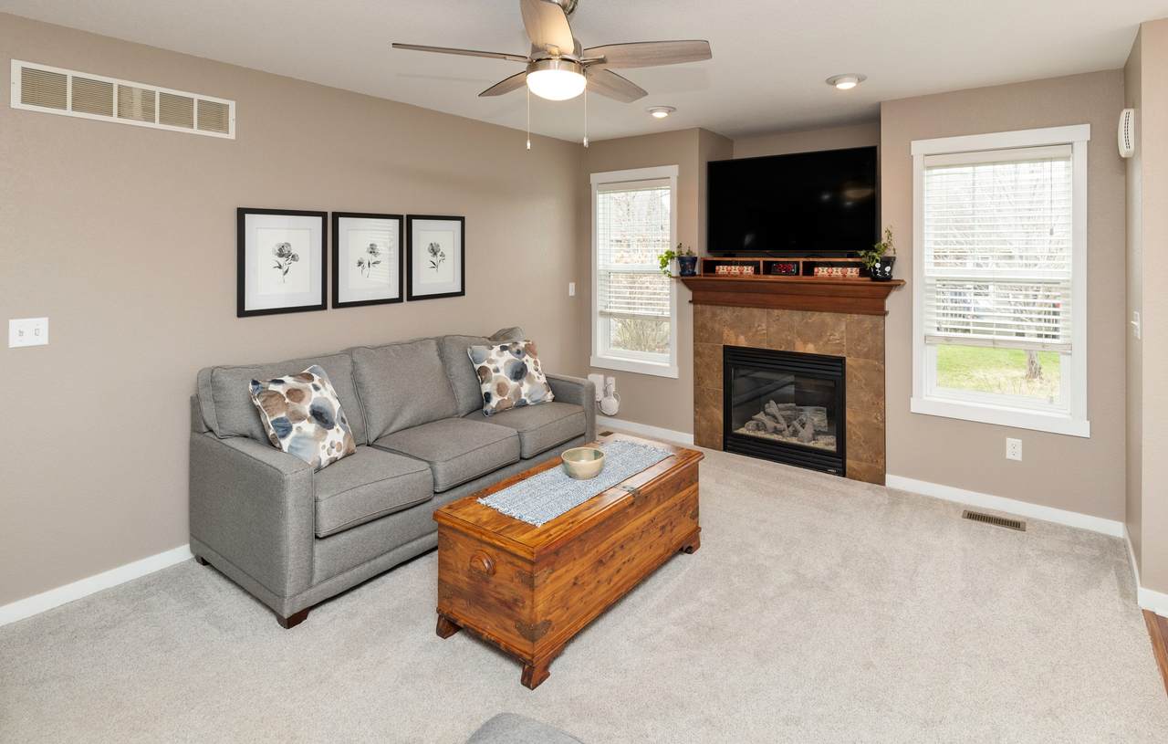 https://bt-photos.global.ssl.fastly.net/desmoines/1280_boomver_1_737522-2.jpg