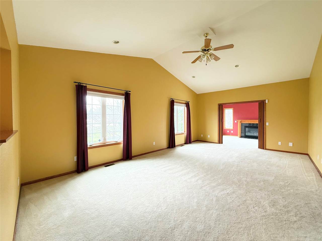 https://bt-photos.global.ssl.fastly.net/desmoines/1280_boomver_1_737529-2.jpg