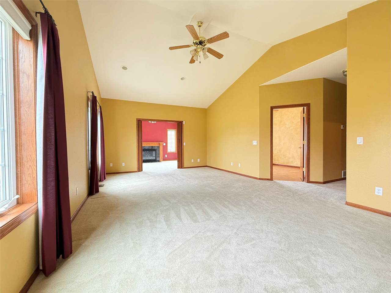https://bt-photos.global.ssl.fastly.net/desmoines/1280_boomver_1_737529-2.jpg