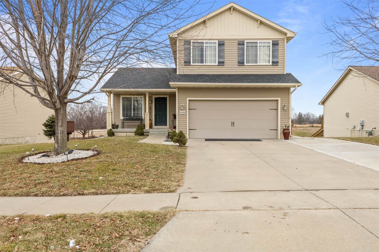 6024 Pine Ridge Street - Photo 1