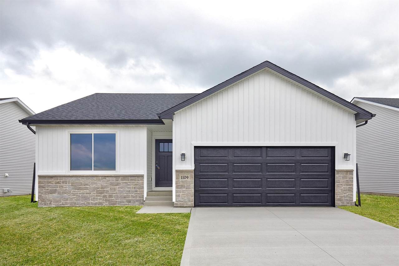 1109 Featherstone Avenue - Photo 1