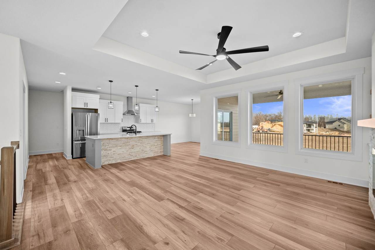 17307 North Valley Drive - Photo 1