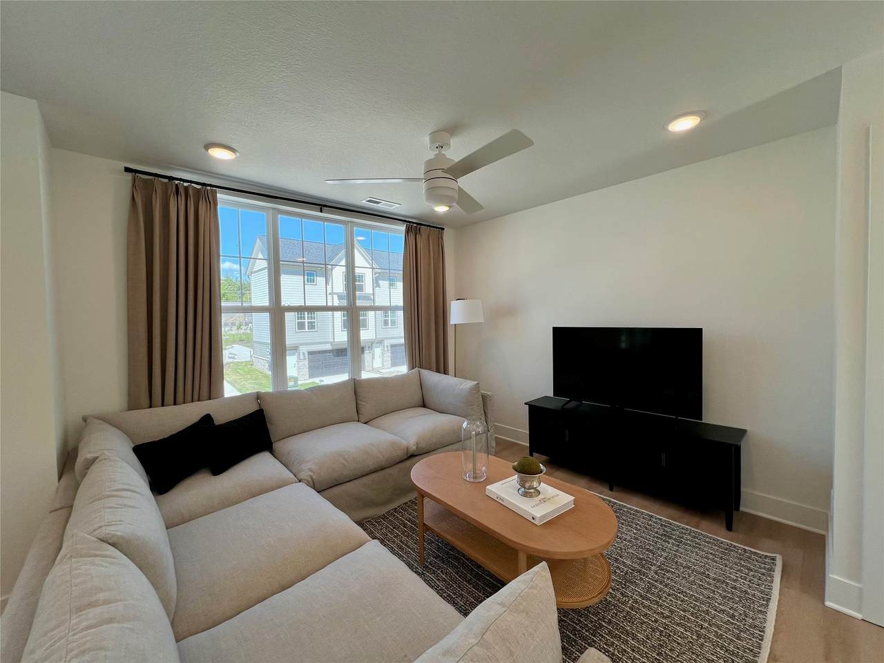 4472 154th Street - Photo 1