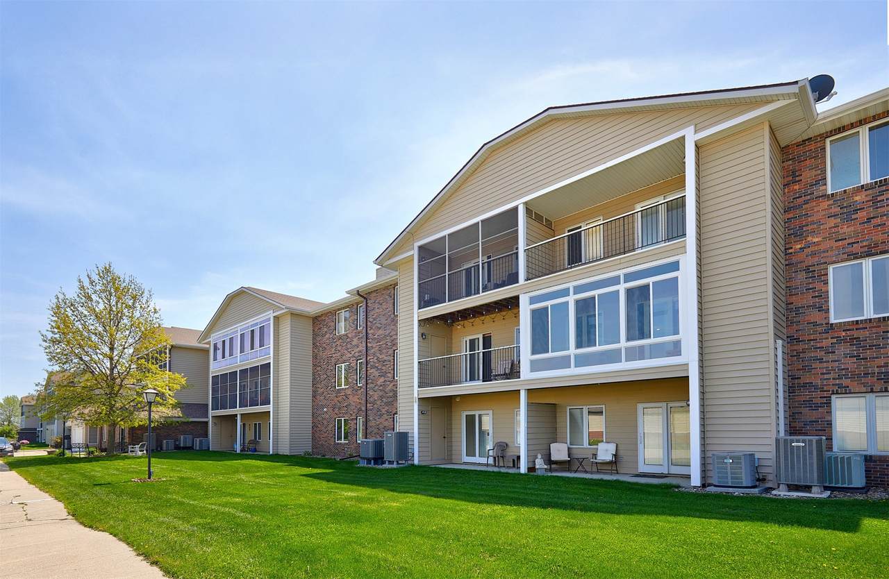 301 Delaware Avenue - Photo 1