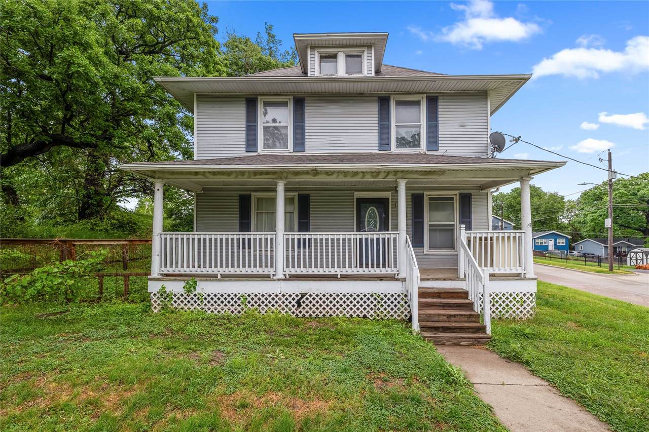 951 24th Street - Photo 1