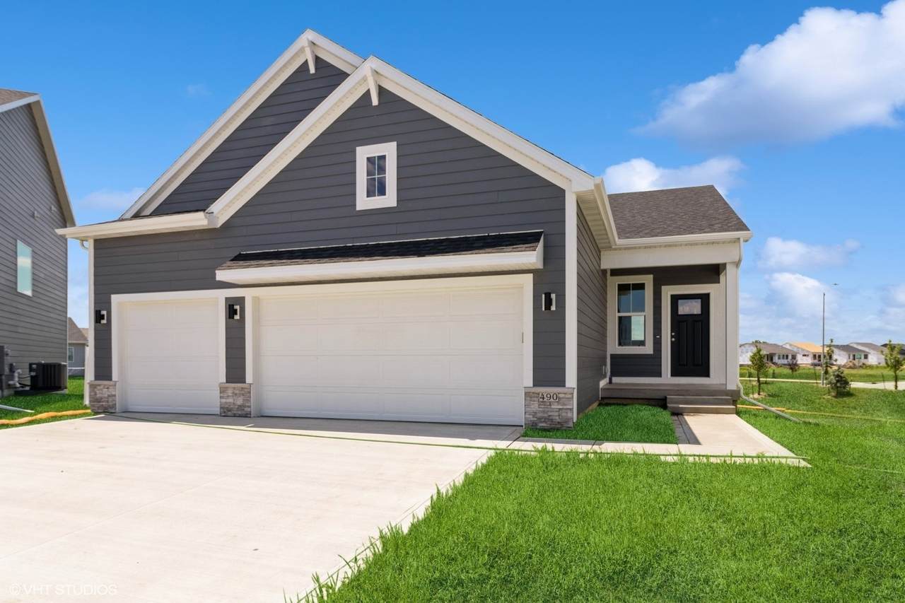 490 Independence Circle - Photo 1