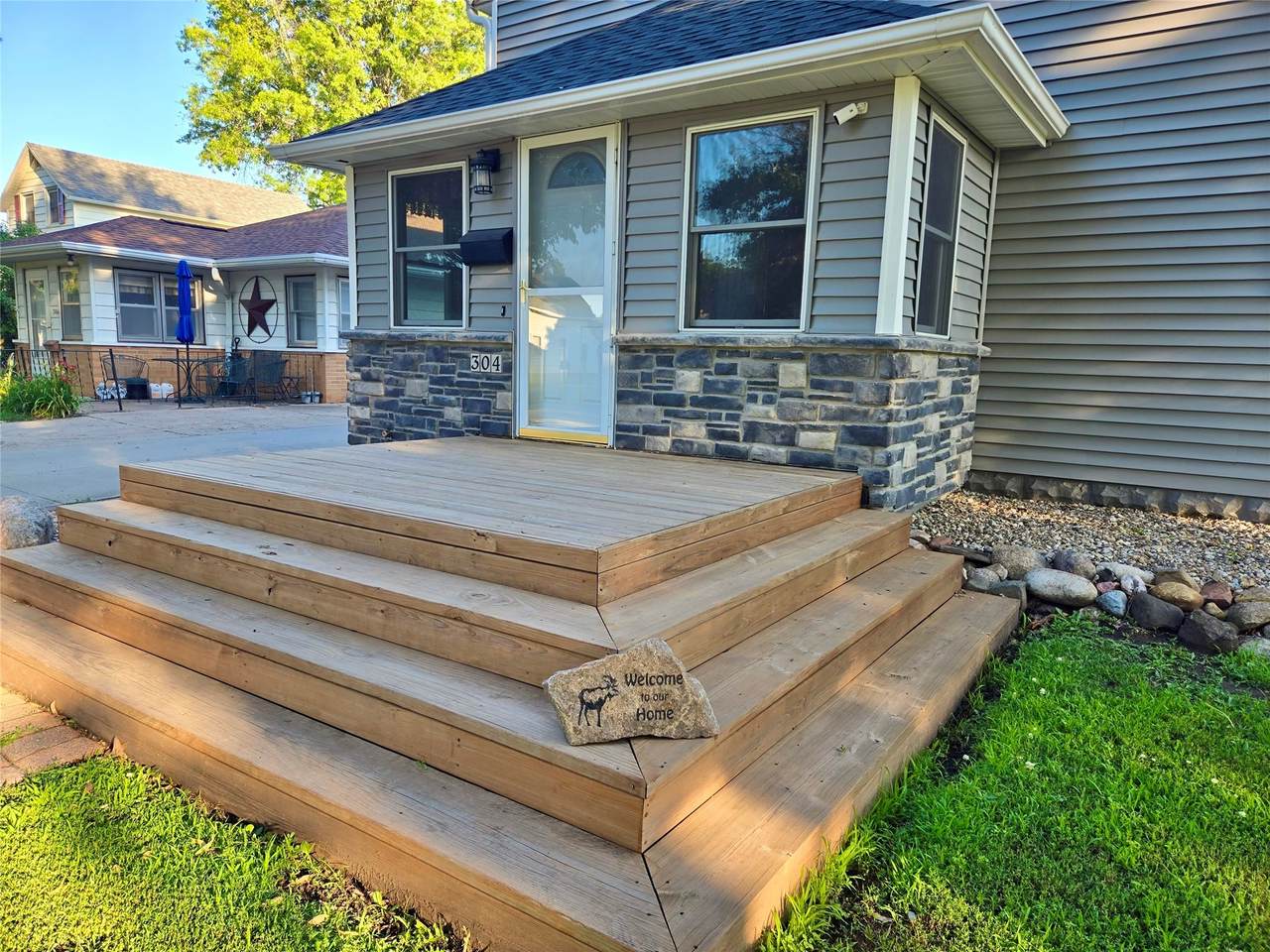 304 Ne Hayes Street - Photo 1