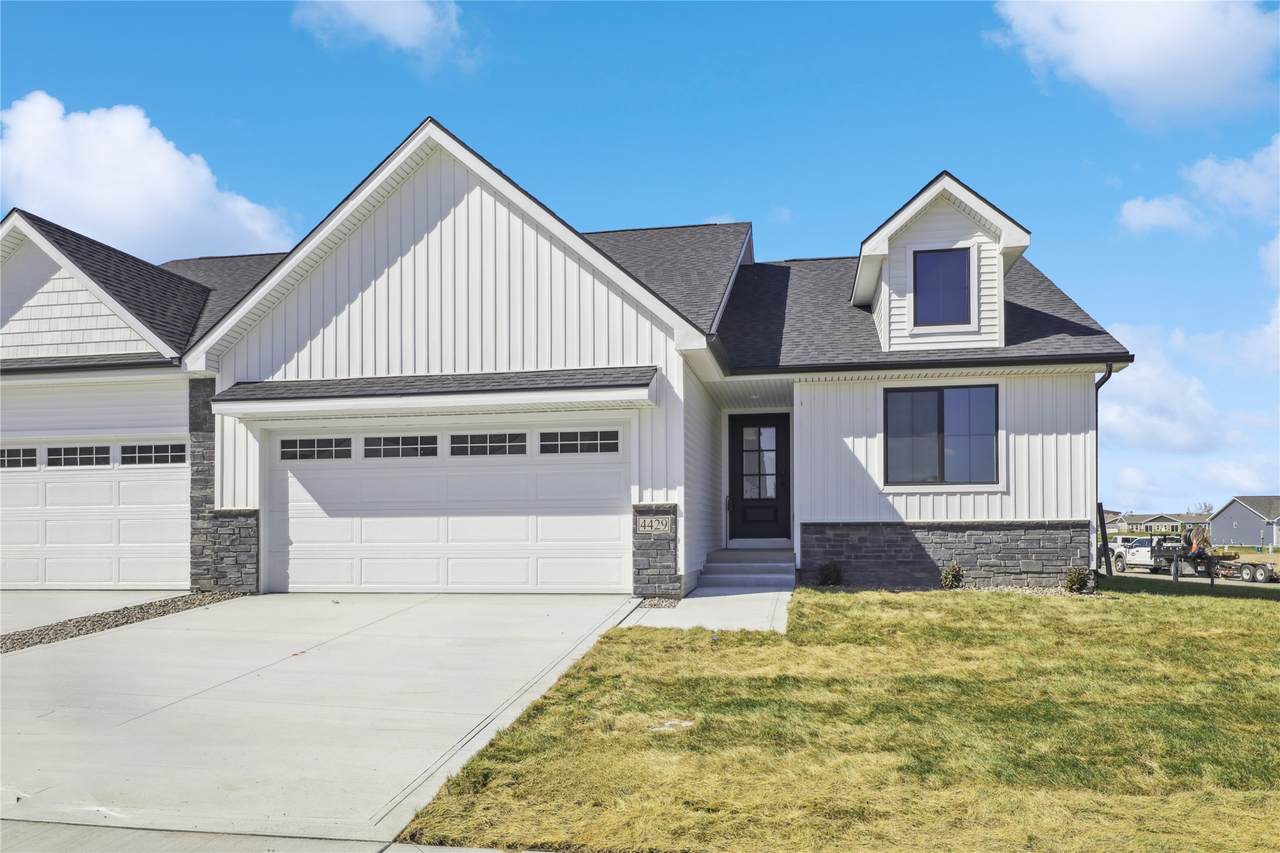 4429 Olivia Lane - Photo 1