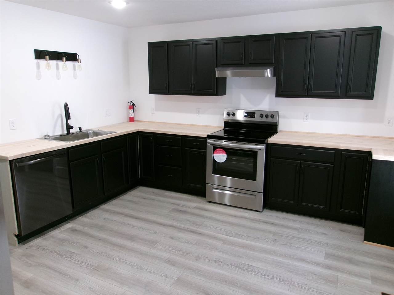 408 5th Street - Photo 1