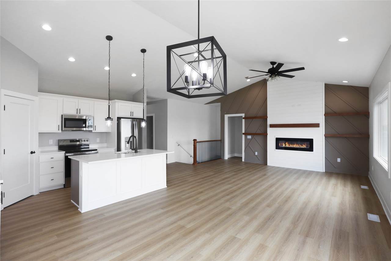 304 13th Street - Photo 1