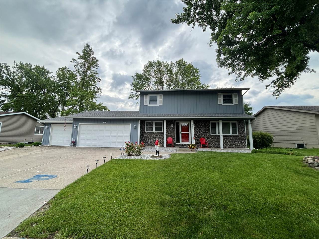 820 Summer Meadows Court - Photo 1