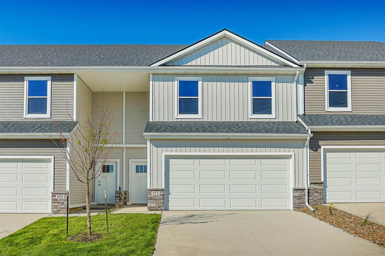 571 Venice Avenue - Photo 1