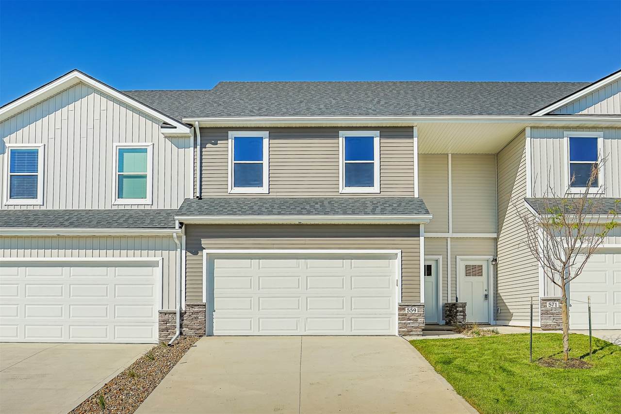 559 Venice Avenue - Photo 1