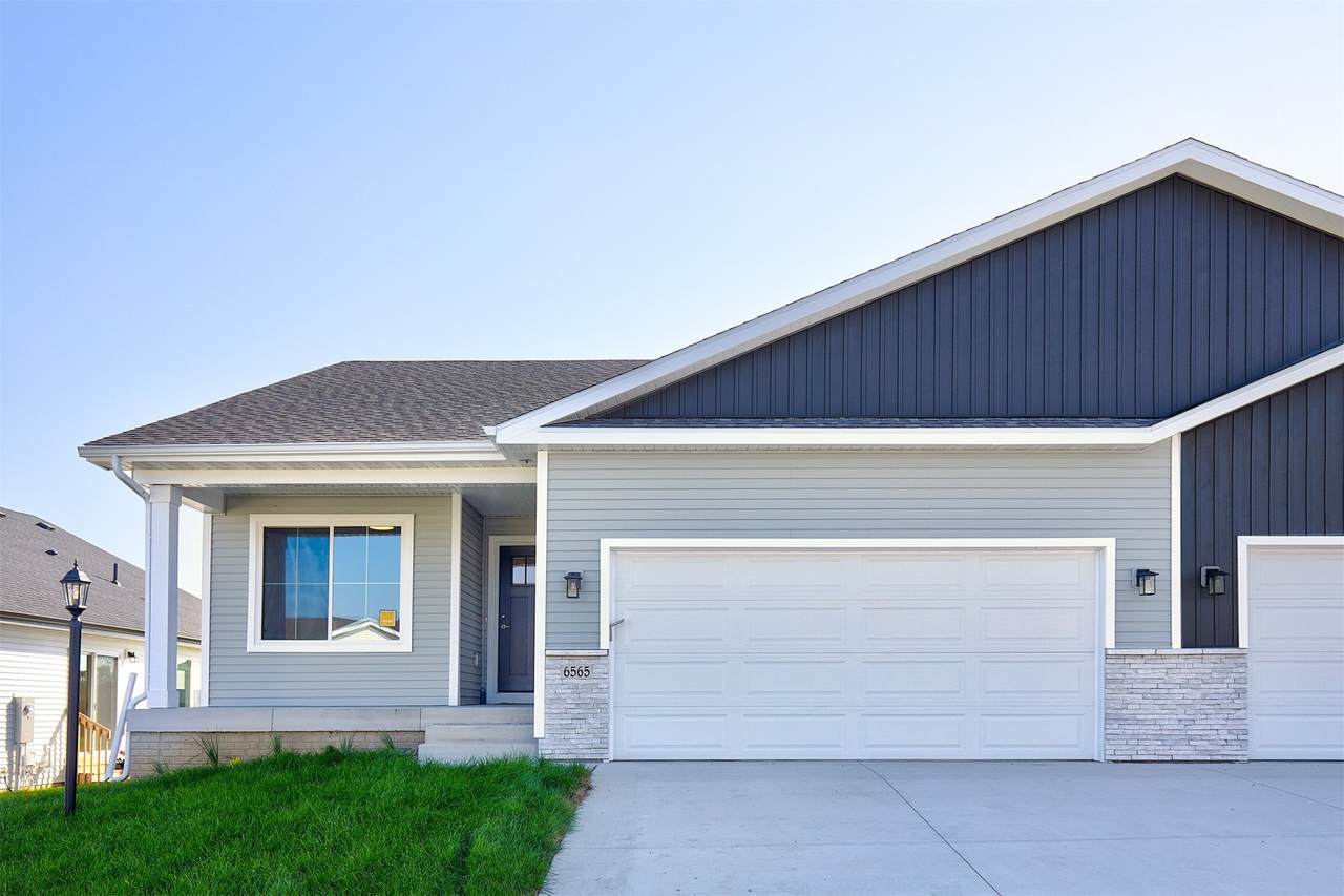 6565 11th Court - Photo 1