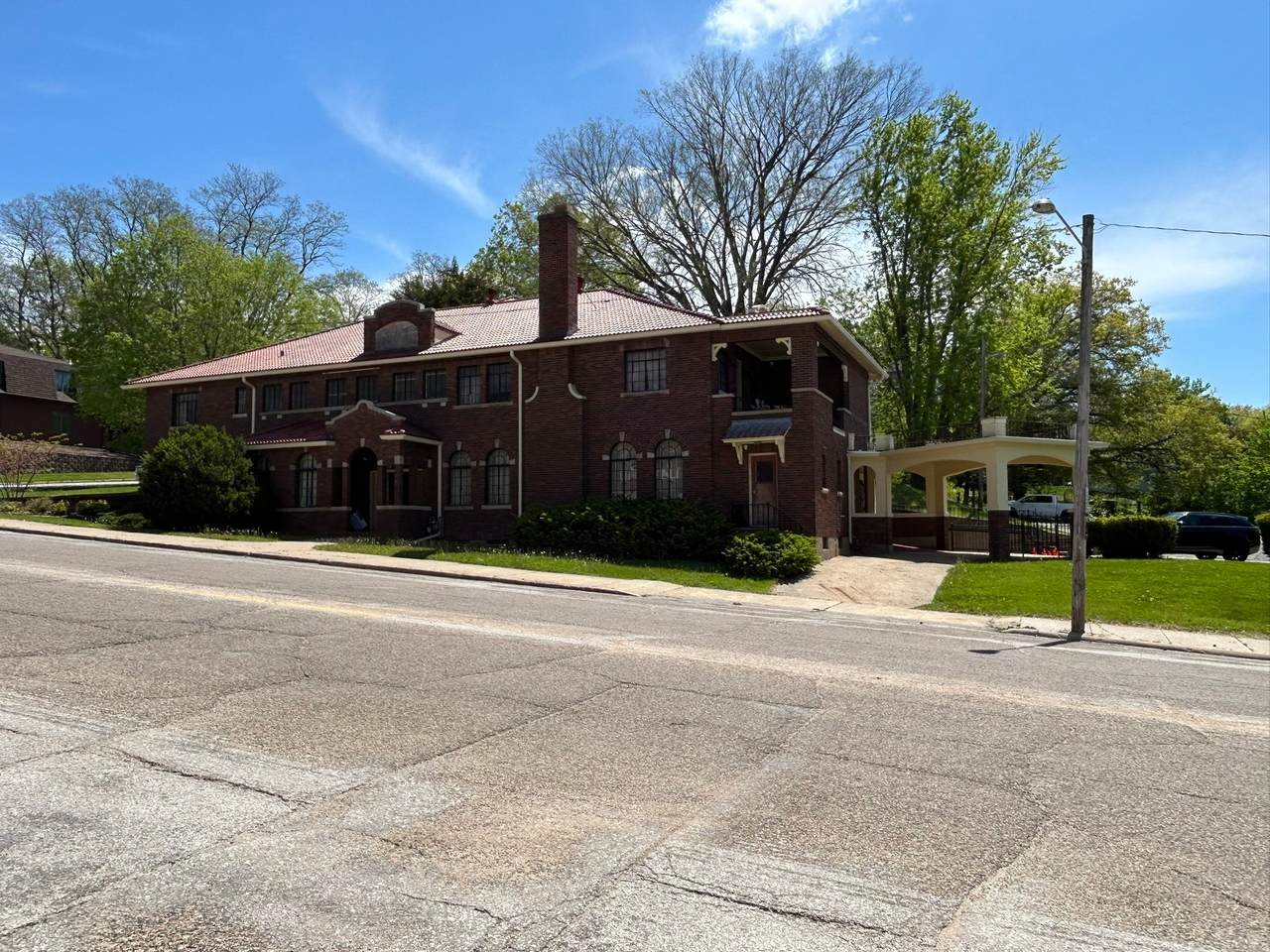 220 Court Street - Photo 1