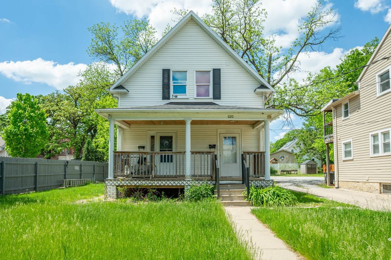 620 38th Street - Photo 1
