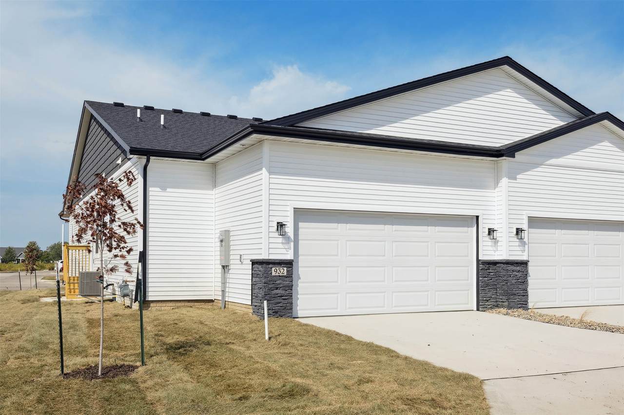 932 Sawgrass Drive - Photo 1