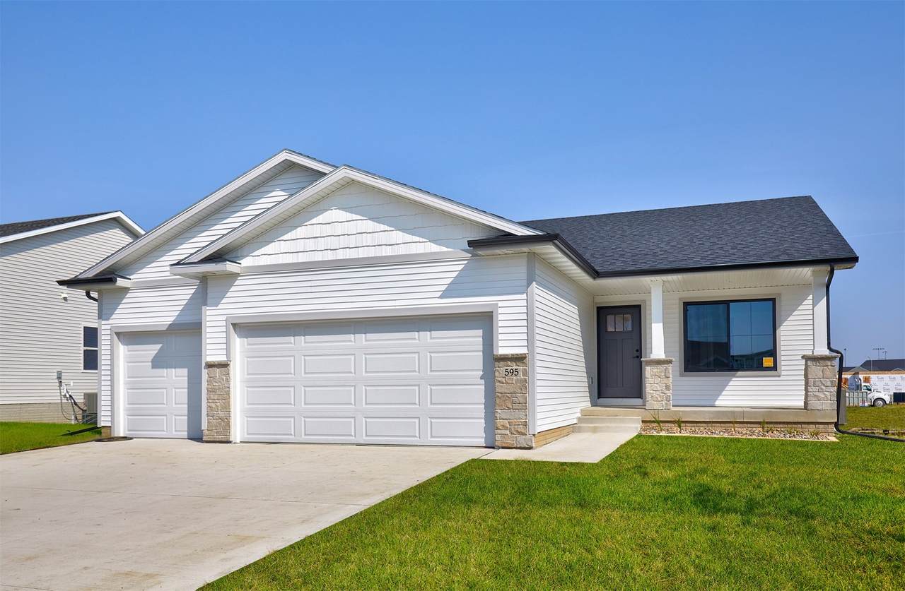 595 Compass Avenue - Photo 1