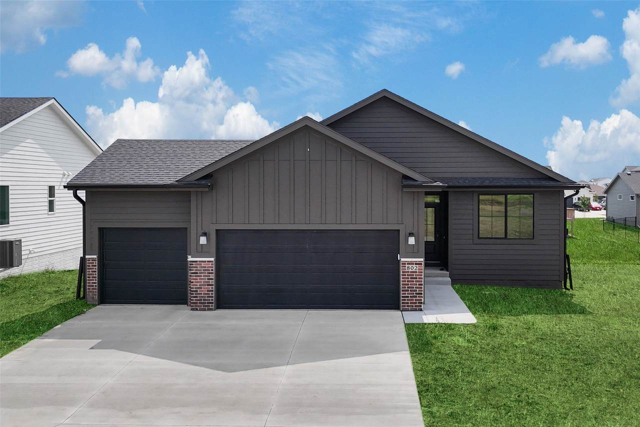 802 31st Court - Photo 1