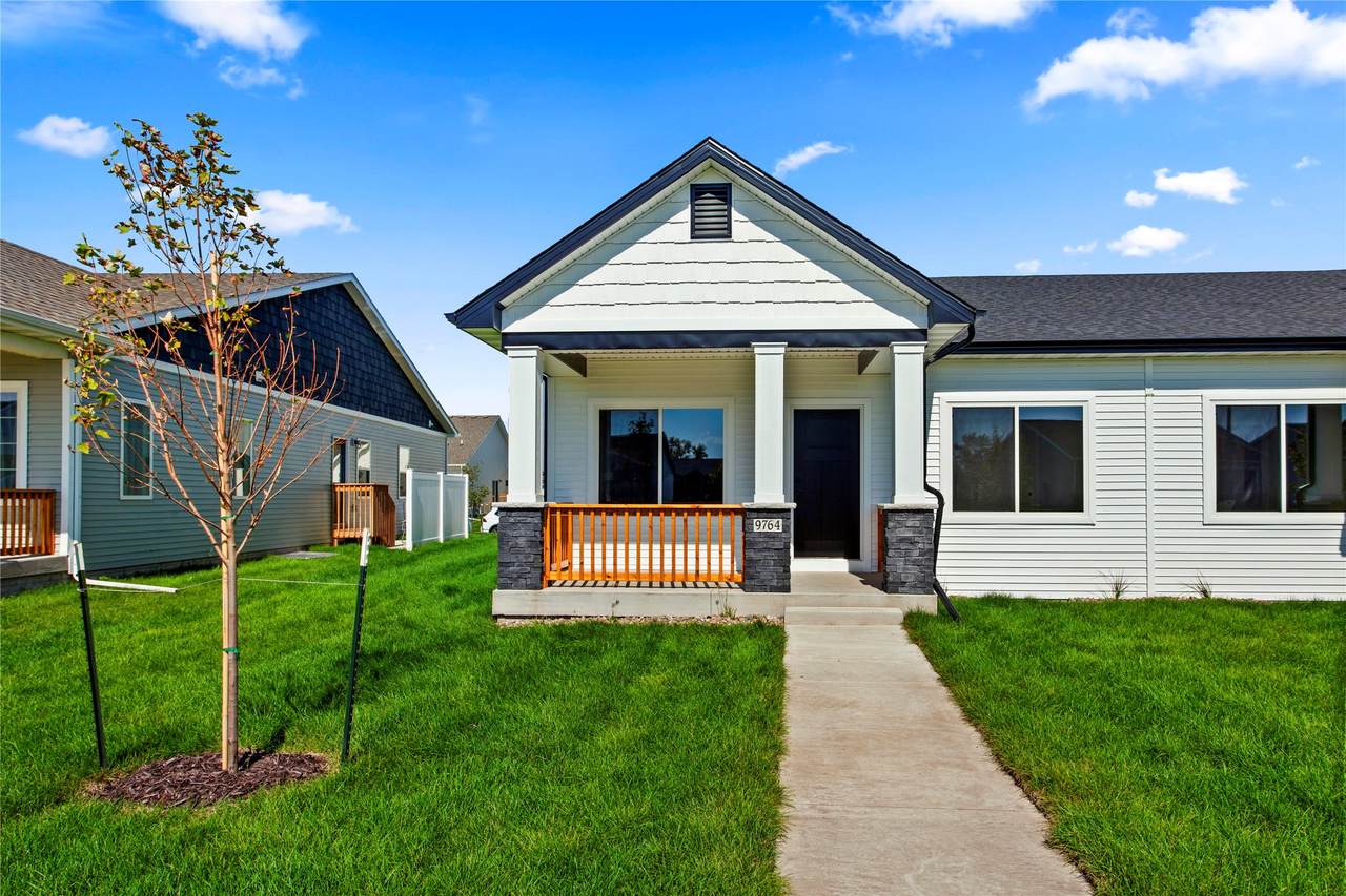 9764 Regatta Lane - Photo 1