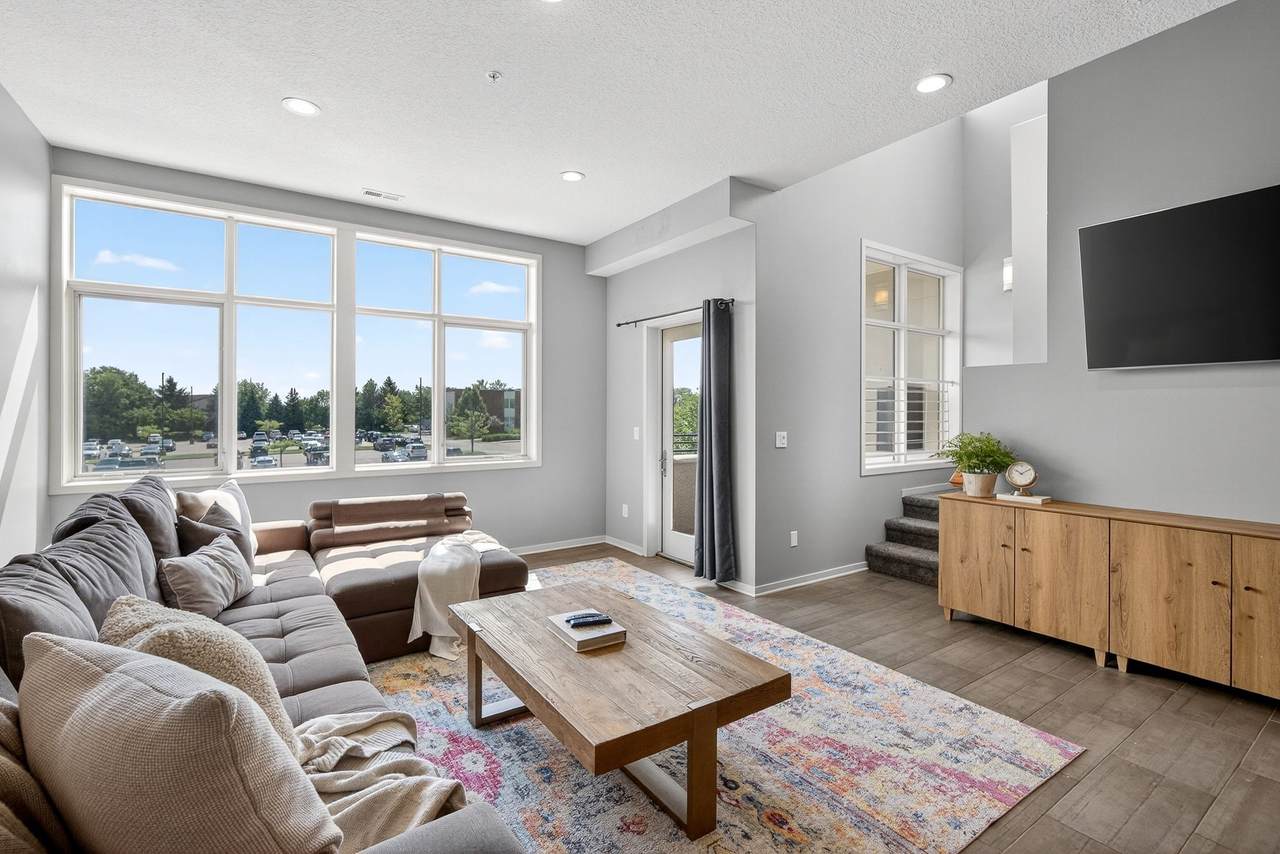 640 50th Street - Photo 1