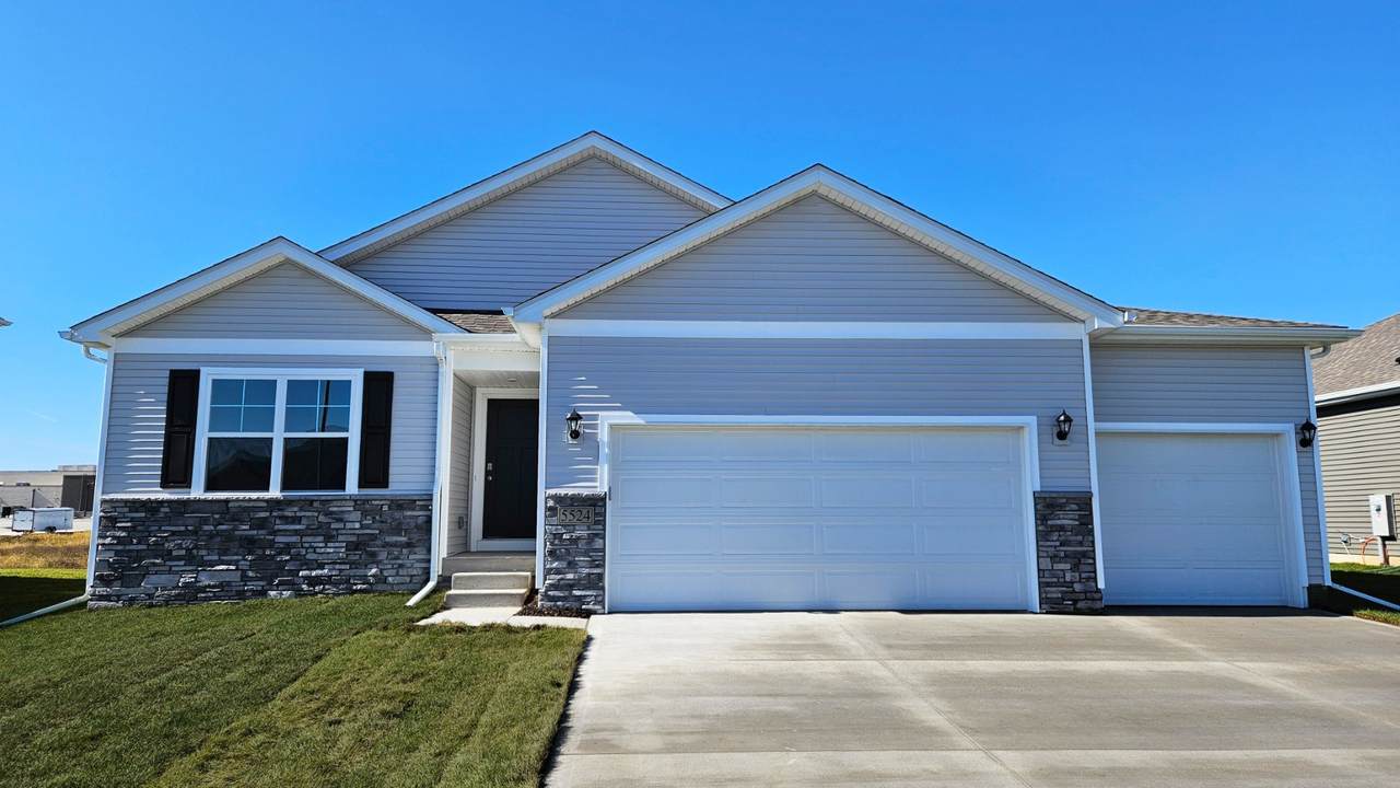 5524 Sienna Drive - Photo 1