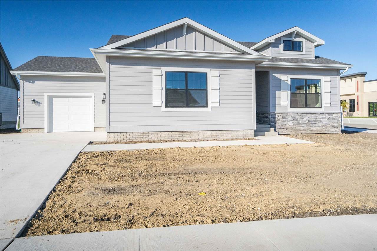 202 17th Street - Photo 1