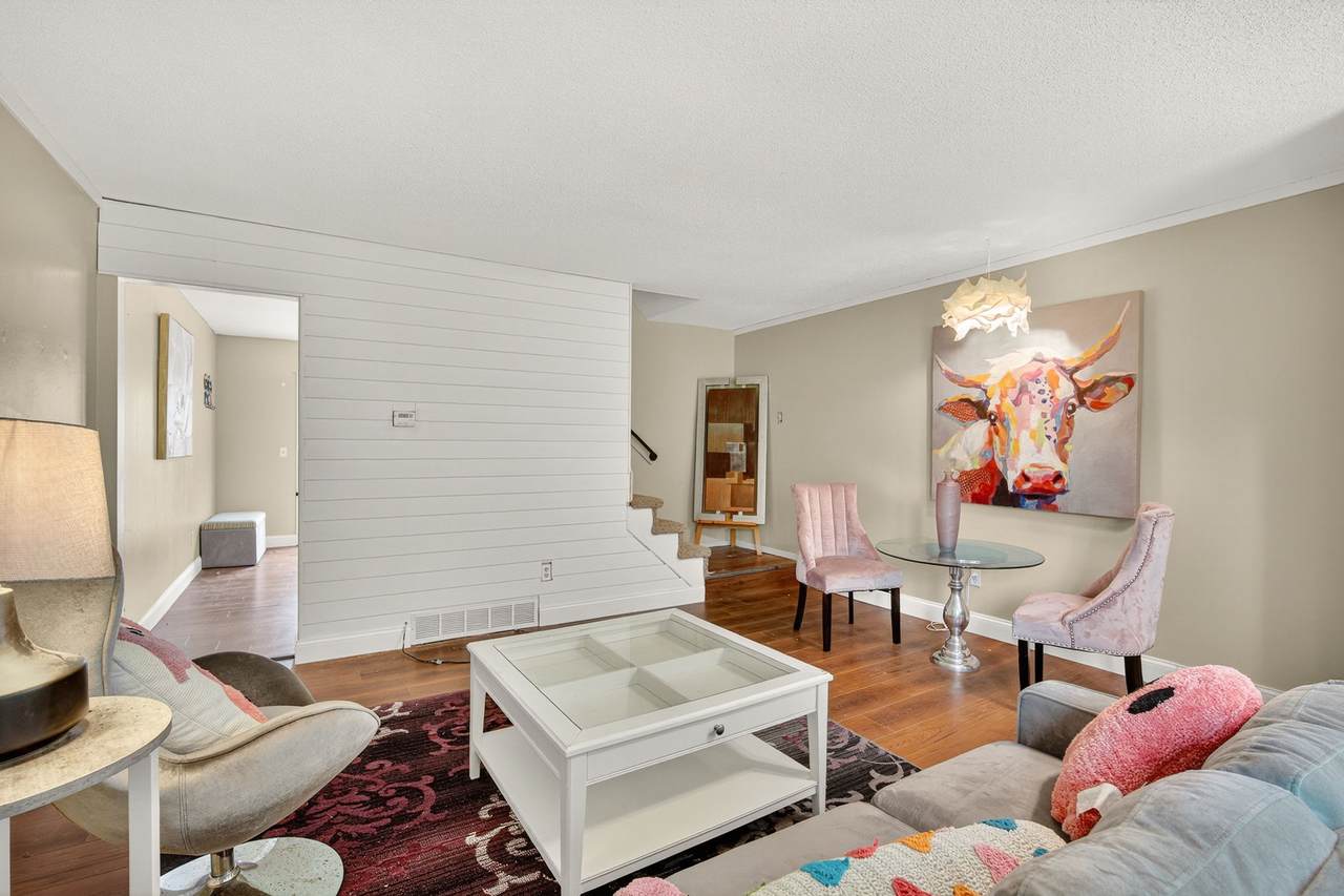 4031 University Avenue - Photo 1