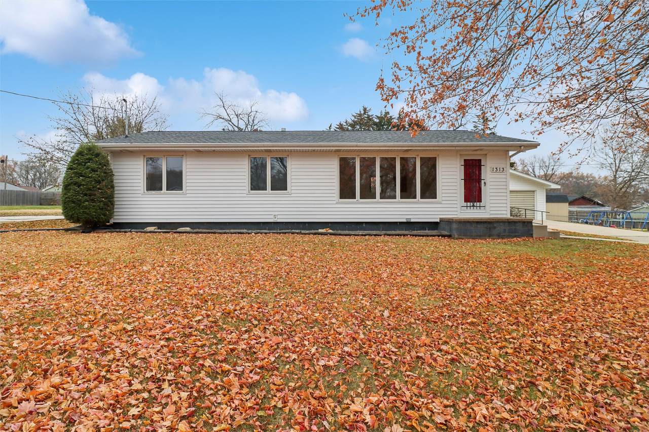 1313 Burnham Avenue - Photo 1