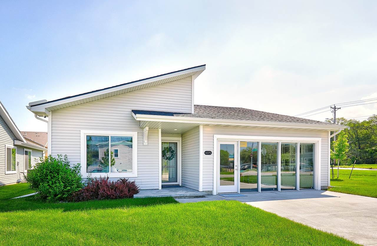 4375 44th Street - Photo 1