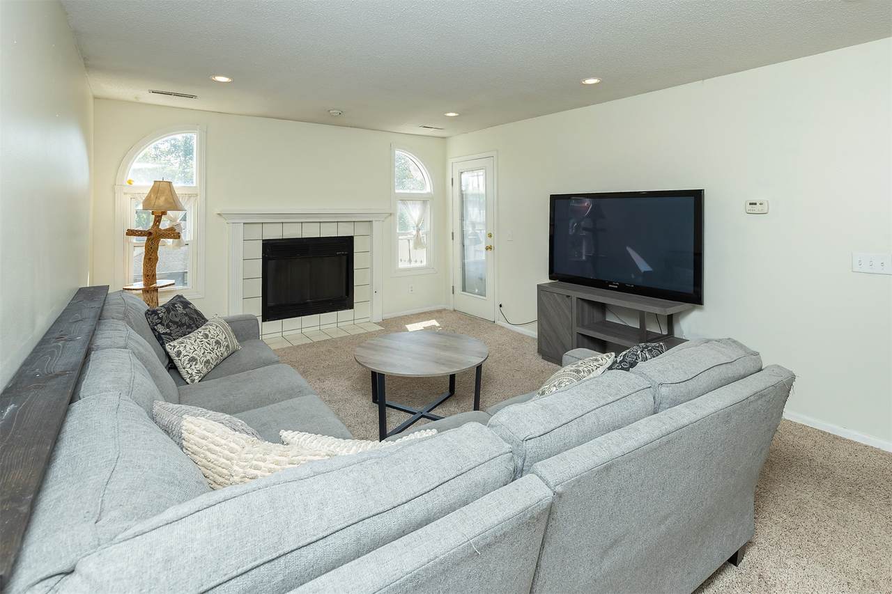 401 Lowell Drive - Photo 1