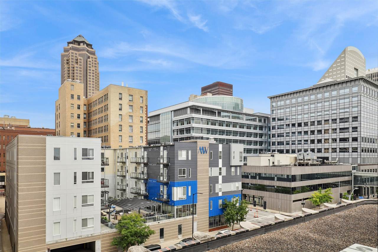 111 10th Street - Photo 1