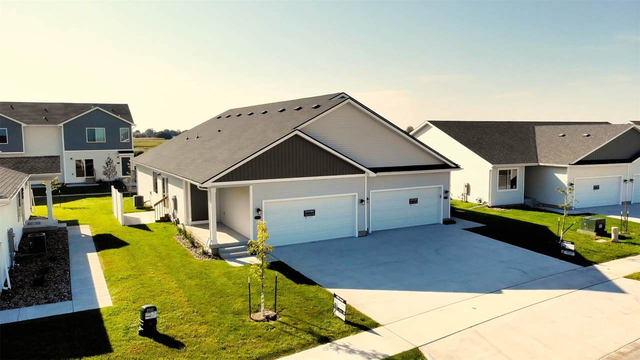 2733 13th Street - Photo 1