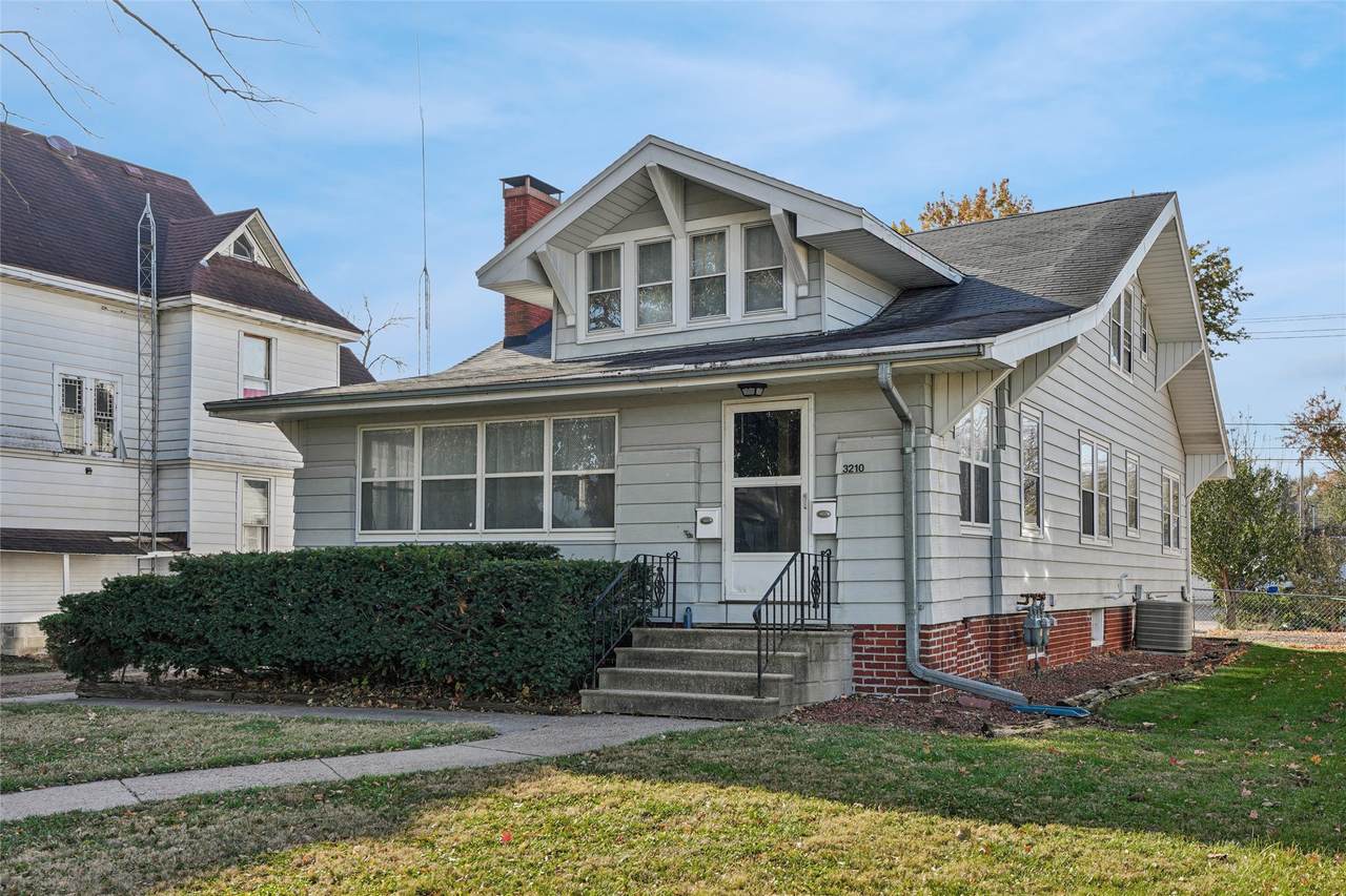 3210 7th Street - Photo 1