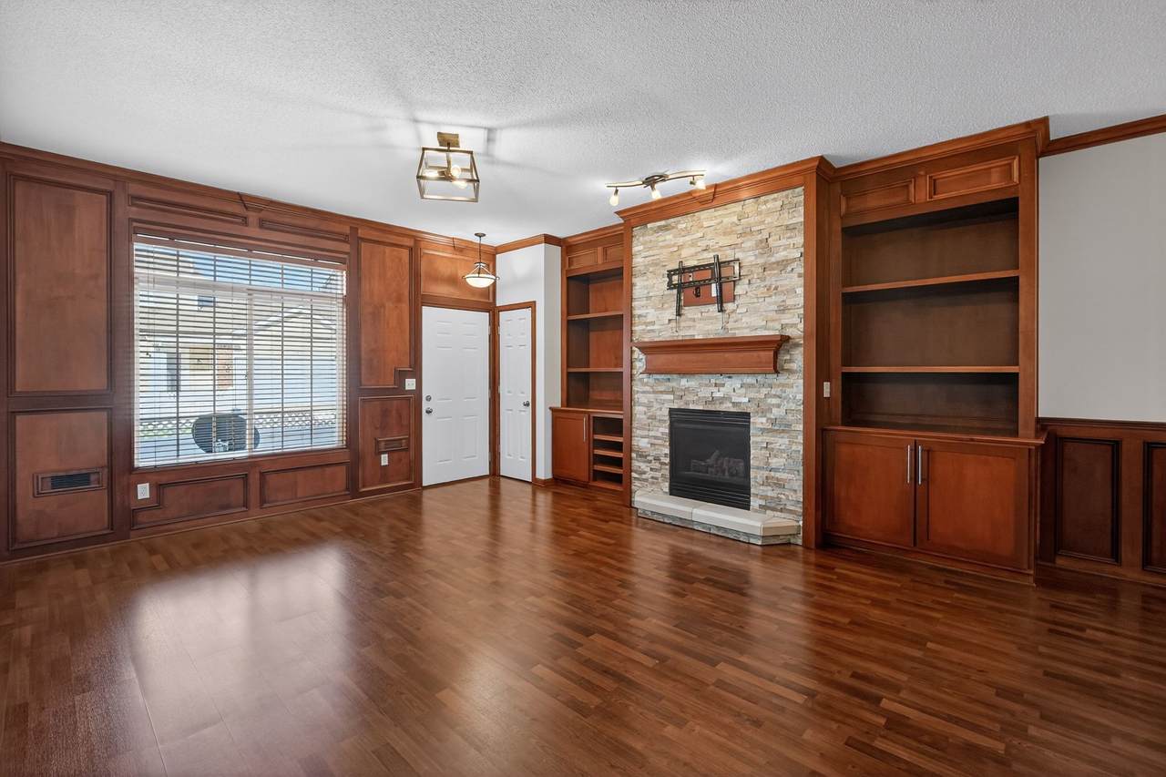 5484 Longview Court - Photo 1