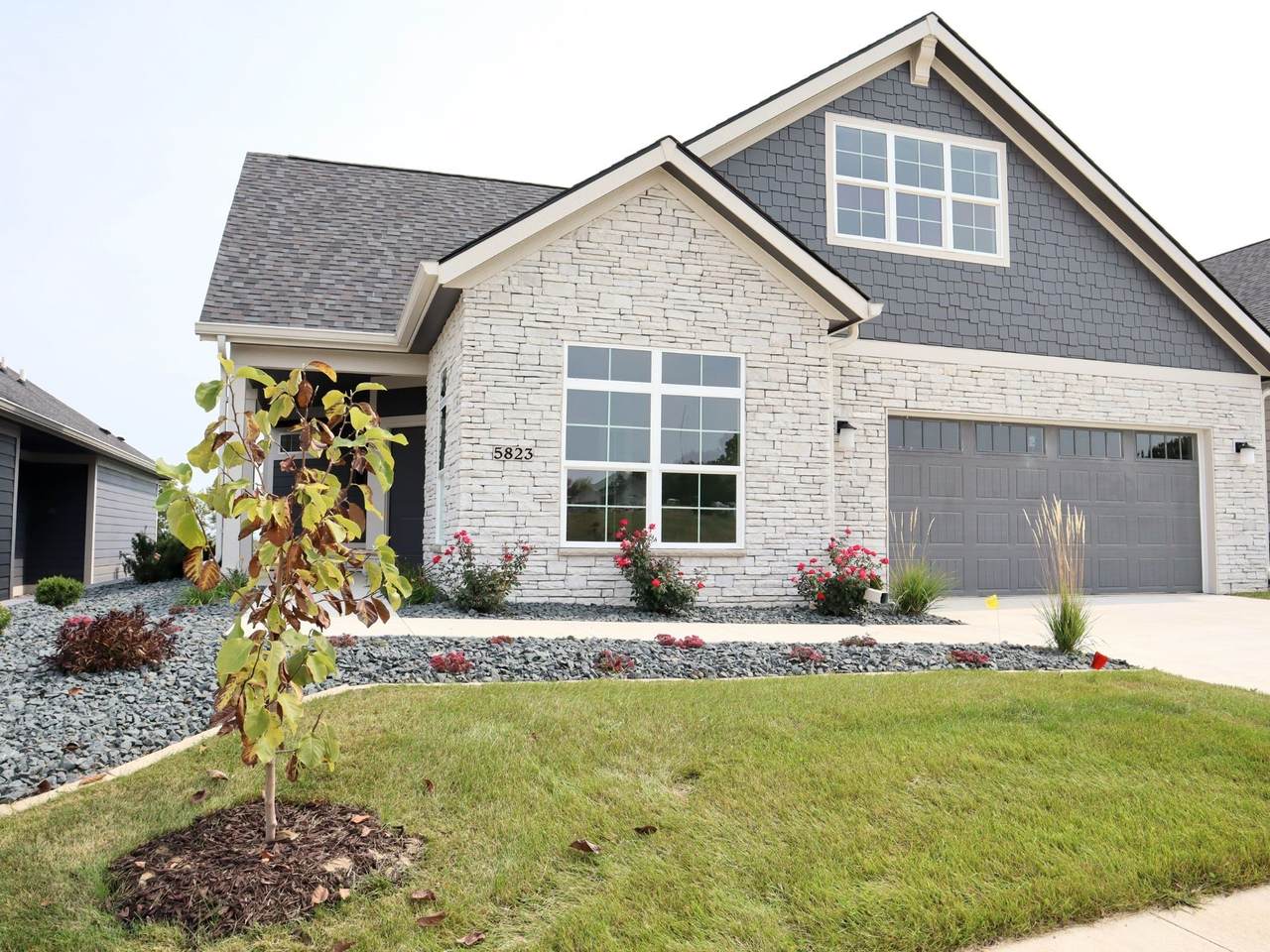 5823 90th Street - Photo 1