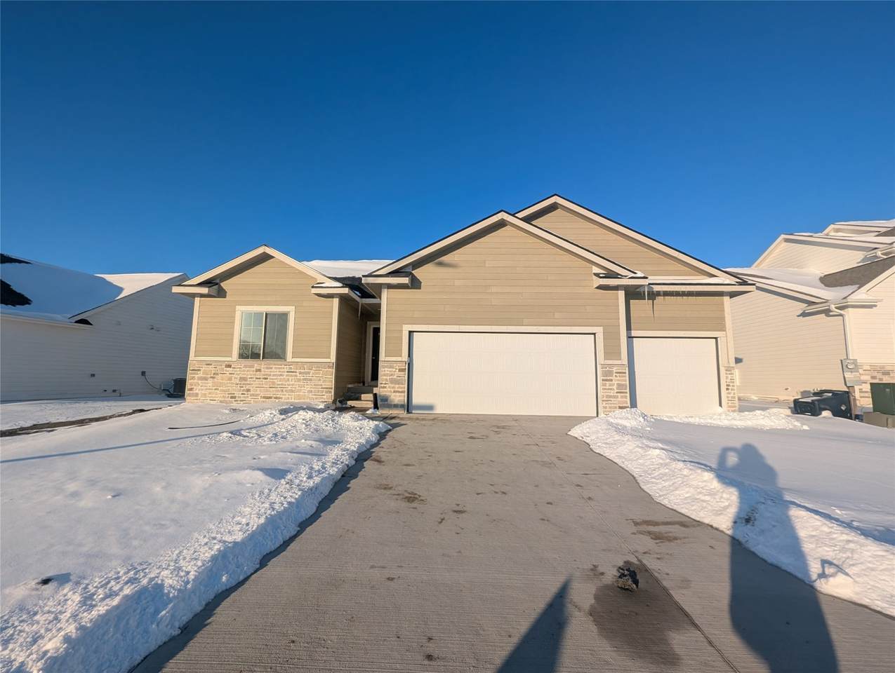 14817 North Valley Drive - Photo 1