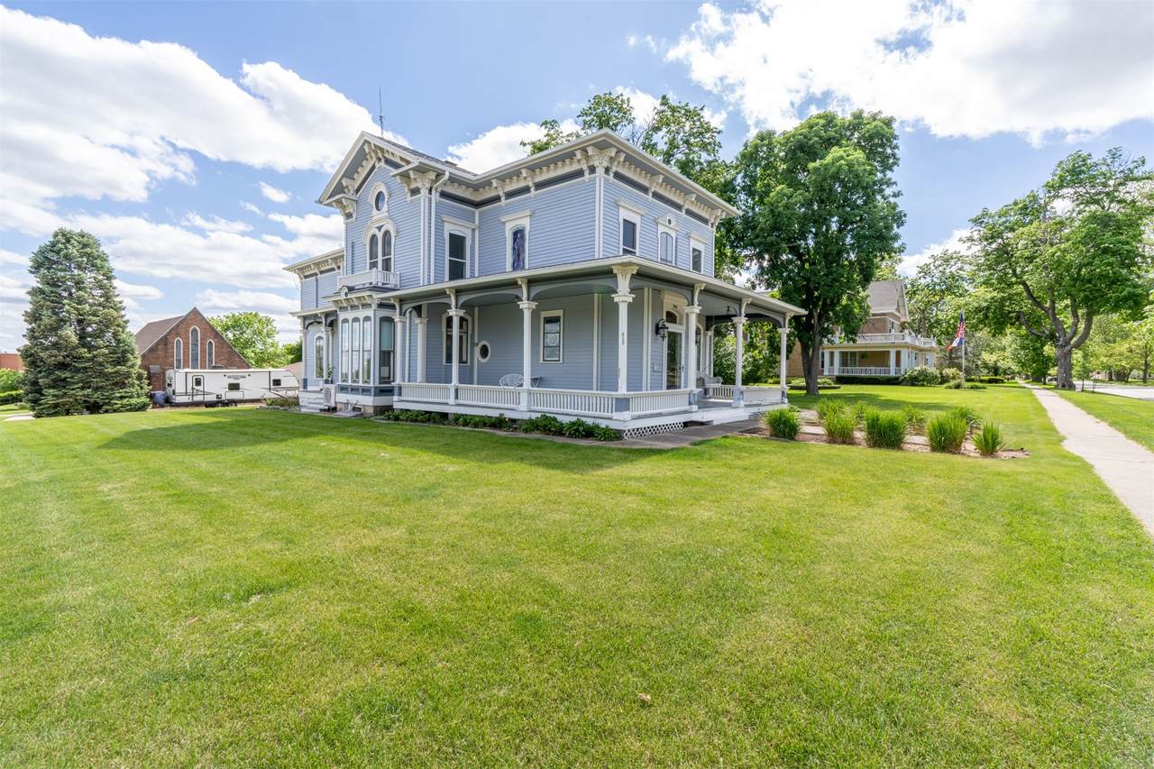 204 Washington Street - Photo 1