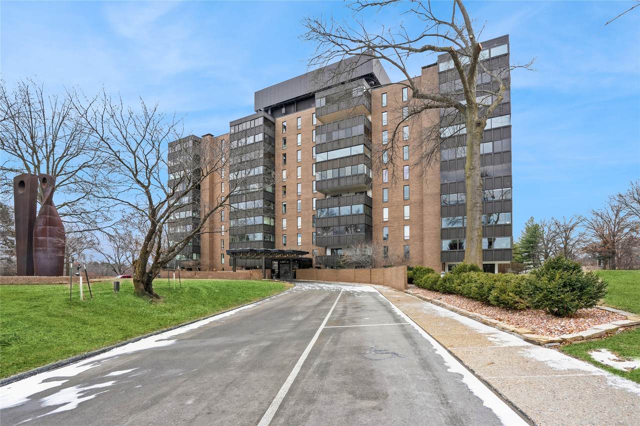 3131 Fleur Drive - Photo 1