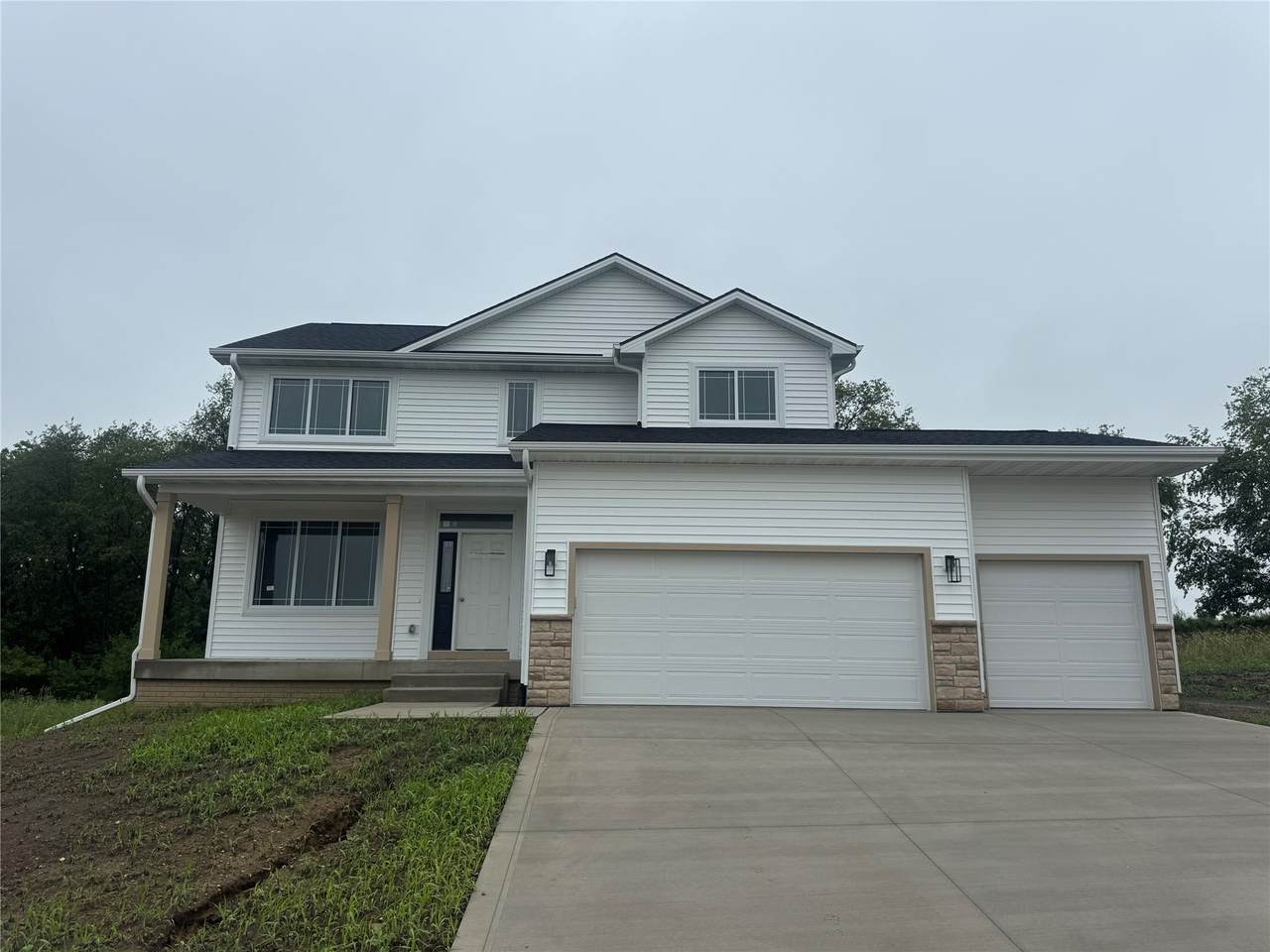 301 Walnut Drive - Photo 1