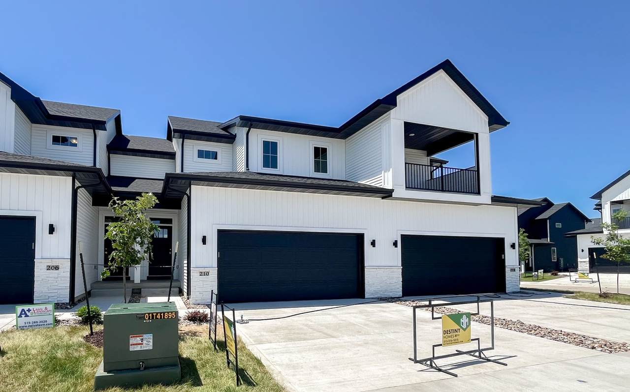 210 Doe Pointe Lane - Photo 1