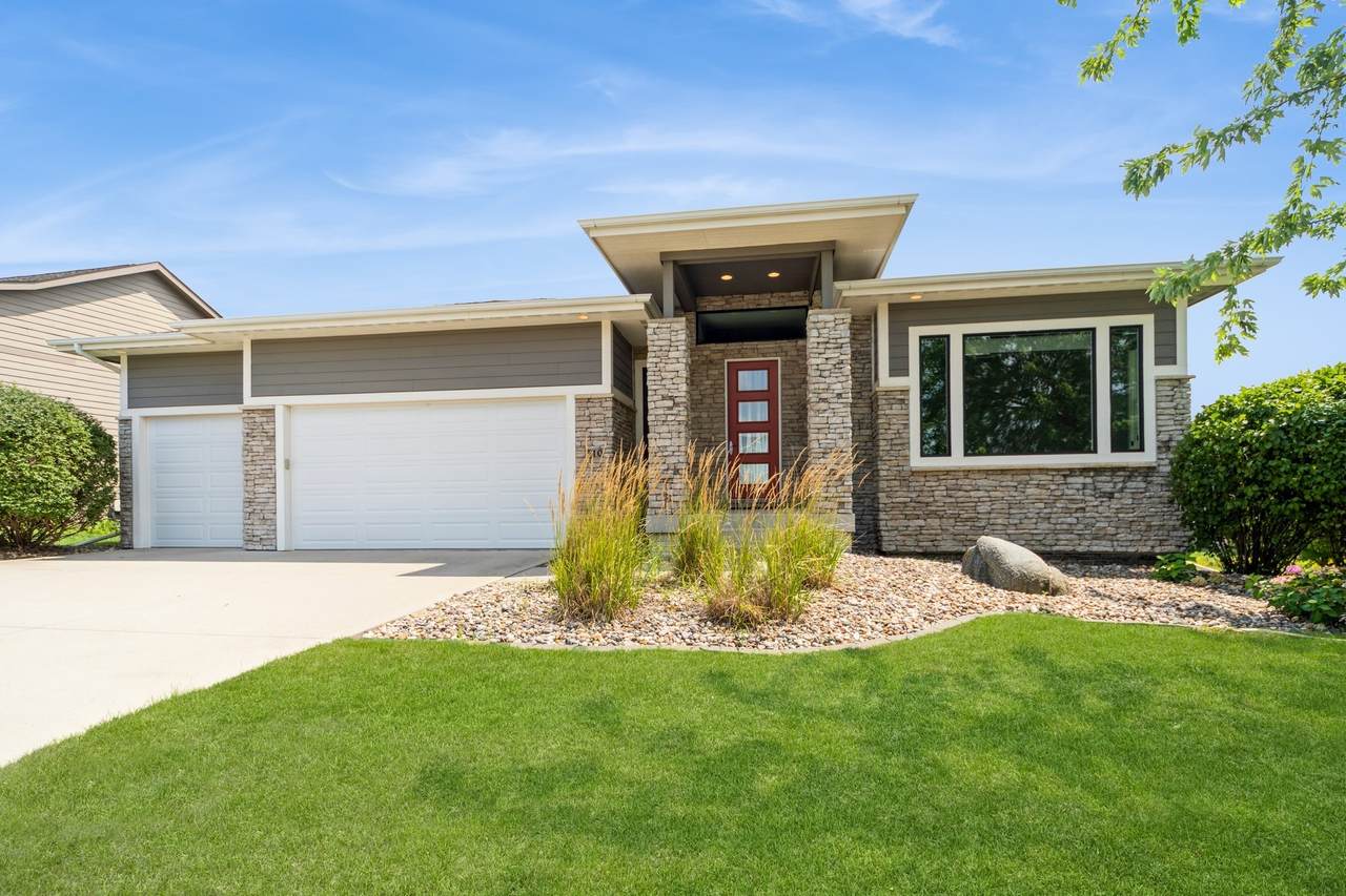 310 Abigail Lane - Photo 1
