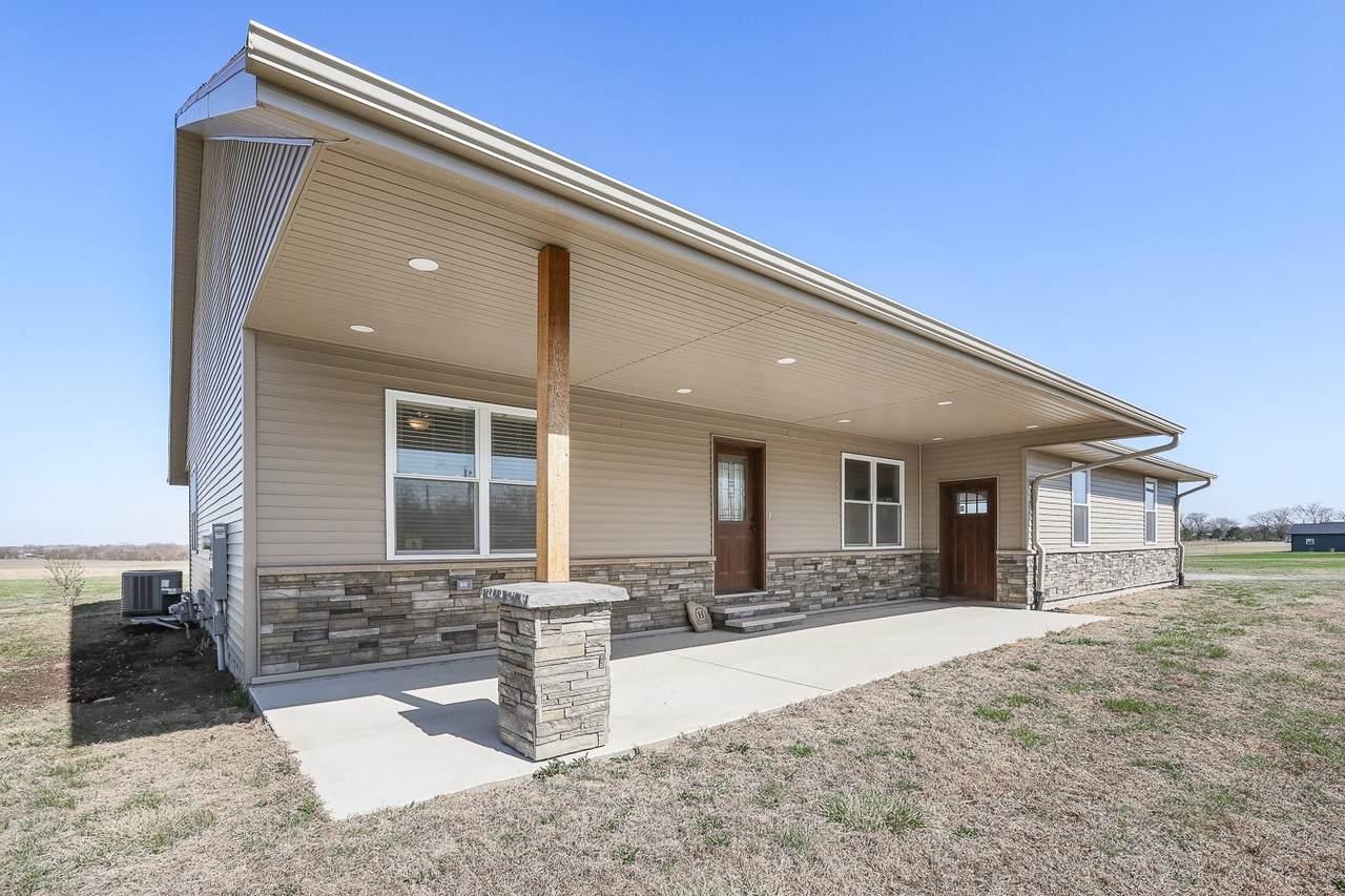 1708 Hwy 5 Highway - Photo 1