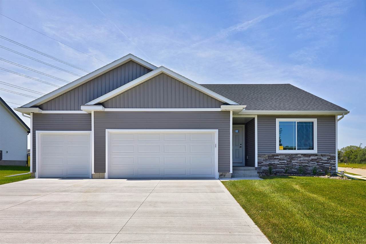 5560 165th Street - Photo 1